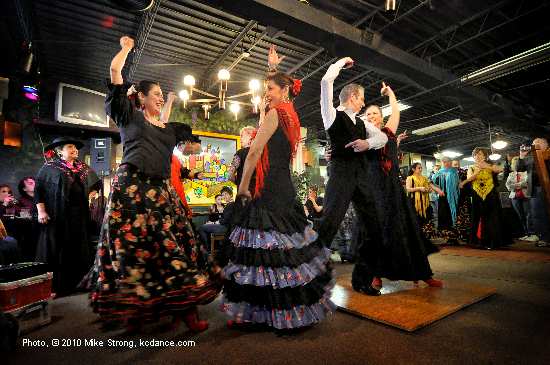 Olé Flamenco :: Olguita Becali-Williams (left), Maria Aranda, Marbel Mattsson, Darren Carpenter, Mary Ann Esperanza Hope 