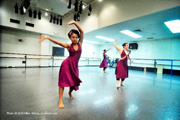 In-studio practice: left-right: Whittney Ricketts, Miyesha McGriff (back), Nina Rose Wardanian. Caitlin Vasser was to the left of this pictures edge.
