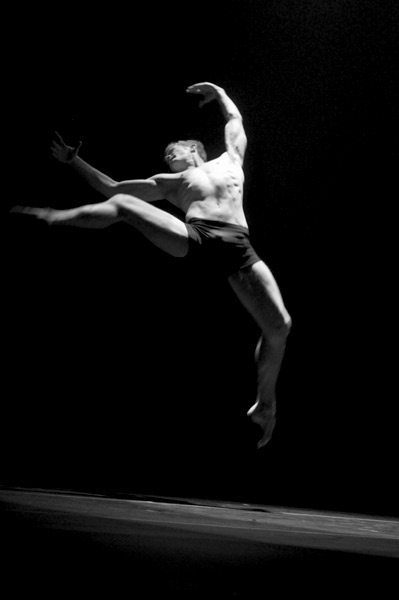 Michael Tomlinson in Les Oiseaux by Josh Beamish