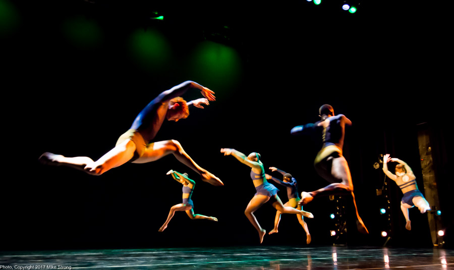Photo by Mike Strong (KCDance.com) - Bach-d