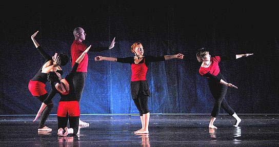Stephanie Whittler, Kat Kimmitz, Dale Fellin, Penelope Hearne, Ann Shaughnessy-Gordon - On Hold - City in Motion at Dance in the Park 2007