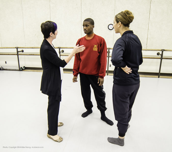 Rehearsals - Mary Pat Henry (Wylliams-Henry dance) talks in studio with Kevin Tate and Alessandra Perdichizzi in Heart Thieves by Robert Moses for Wylliams-Henry Contemporary Dance Co. 